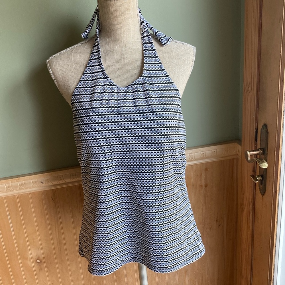 Liz Claiborne black & white crocheted swimsuit top